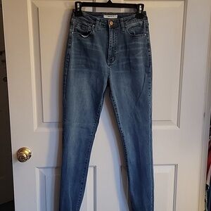 Forever 21 women's skinny jeans, 27 inch waist.